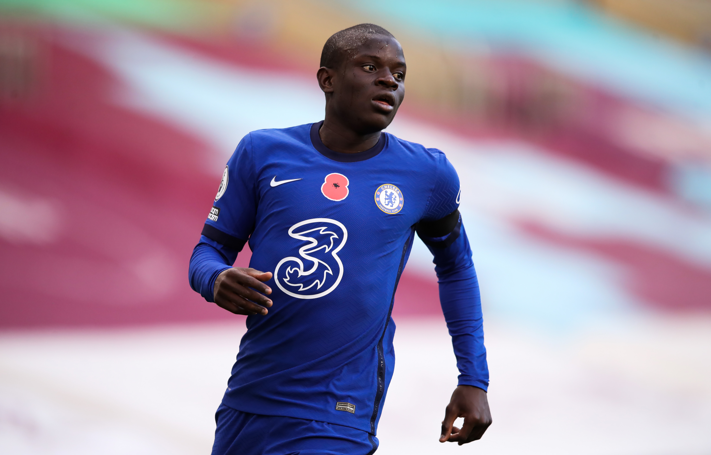 范戴克单场进球+11头球突围+8获得空中回击，创近五年英超记载